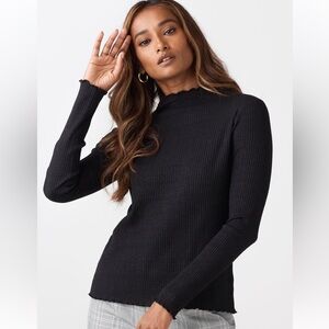 VETTA The Ribbed Mockneck Top